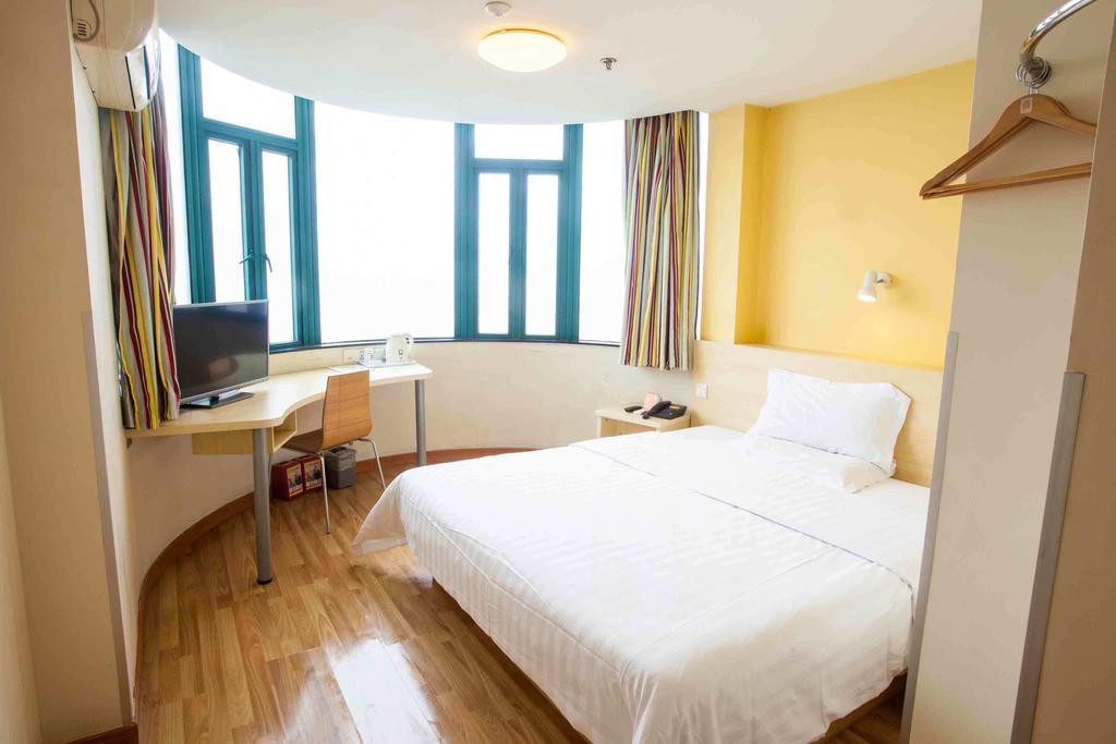 7Days Inn Panyu Chang Long North Gate Guangzhou Room photo